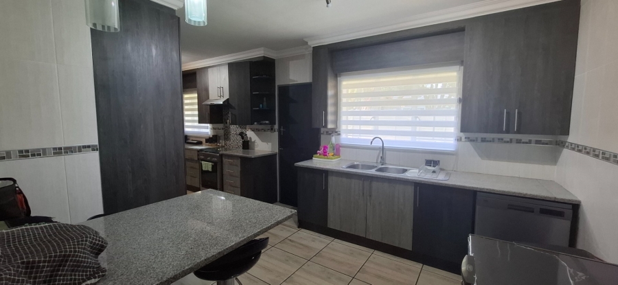 3 Bedroom Property for Sale in Vaalpark Free State